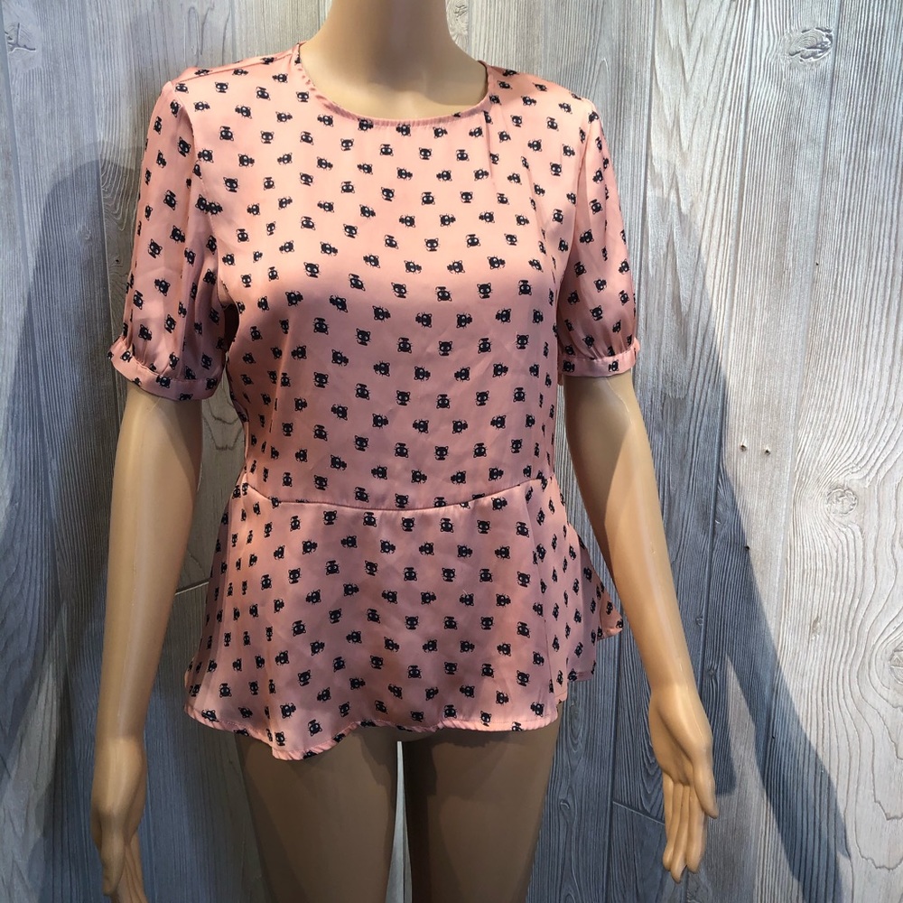 Hello Kitty Top size Medium